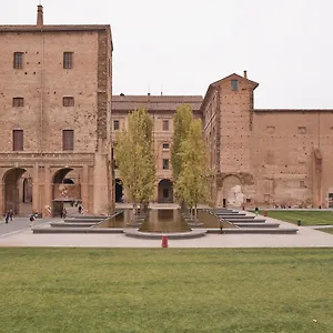 https://luxury-1-al-duomo-di-parma.emilia-romagnahotels.net